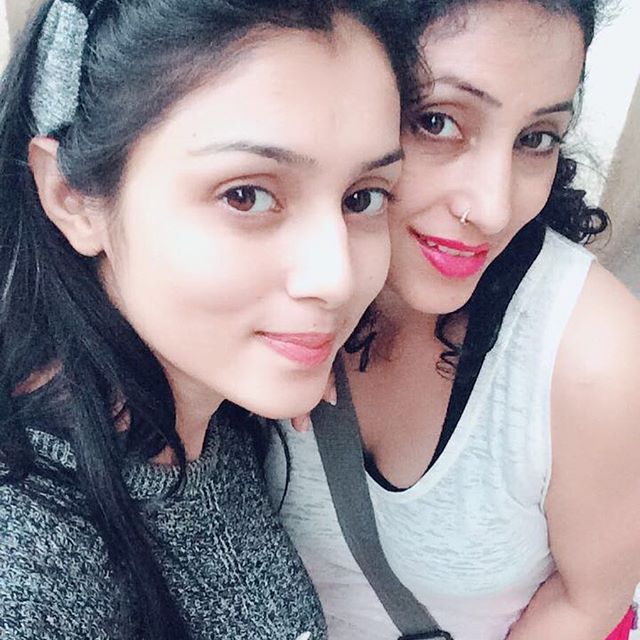 Mallika Singh actress with mother ruby singh