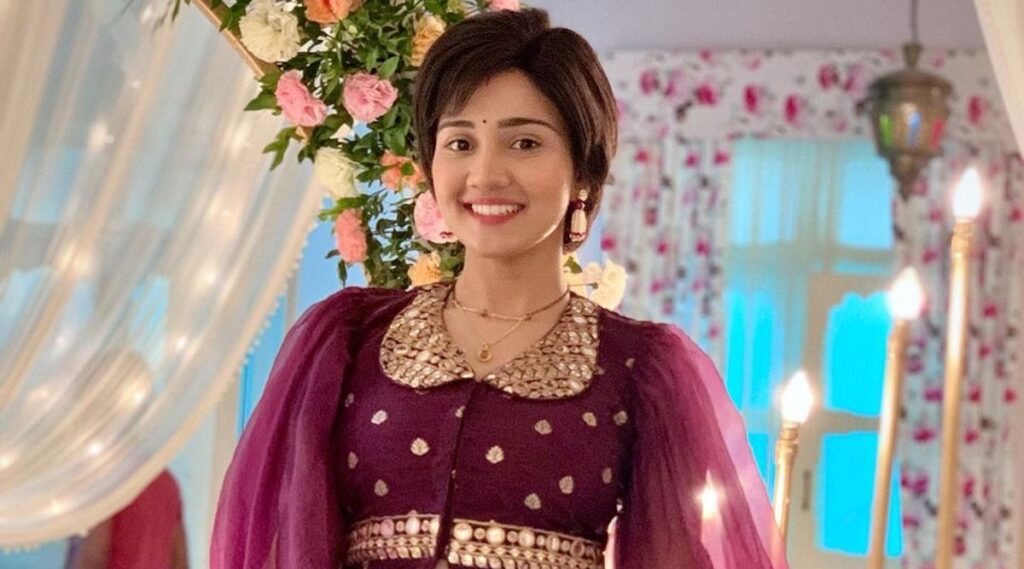 Ashi Singh Age, Height, Tv Shows, Boyfriend, Family, Net Worth 8 Ashi Singh in Sashi Sumeet Production Tv show - Meet