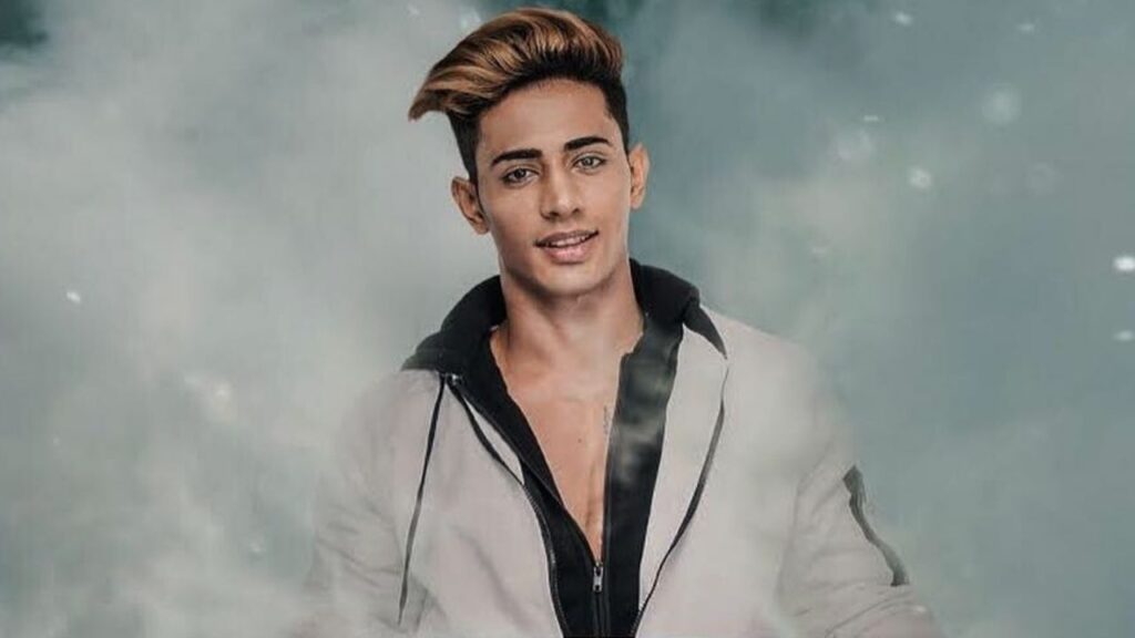 Arishfa Khan Age, Height, Boyfriend, Parents, Sister, Net Worth 3 Arishfa Khan rumoured boyfriend Danish Zehen died