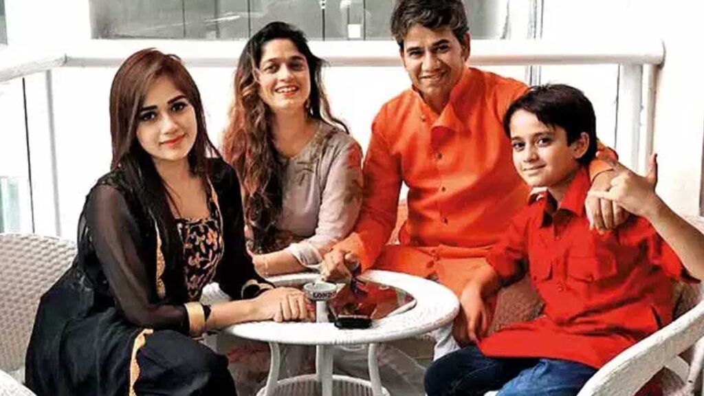 Jannat Zubair Rahmani Biography - Know about Khatron k Khiladi 12 Contestant 3 Jannat Zubair Family pic