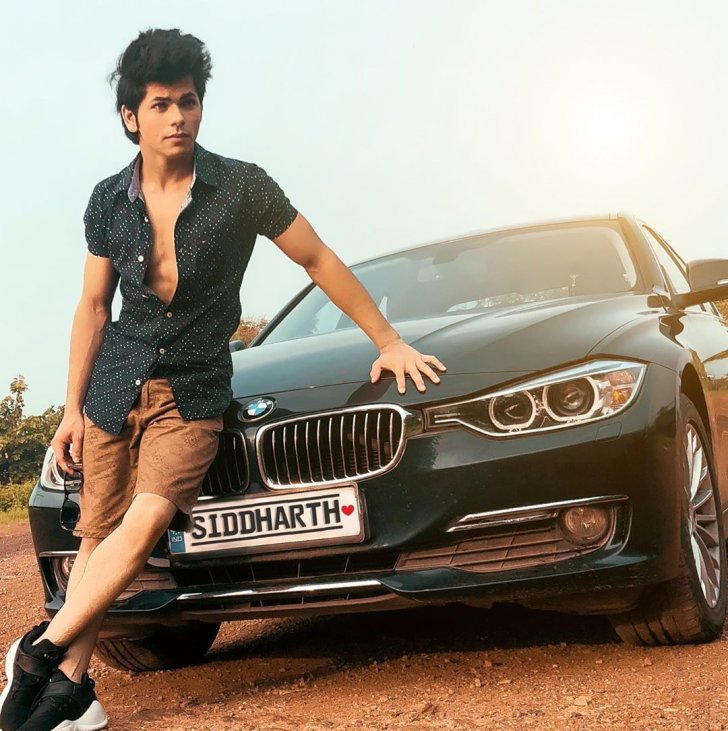 Siddharth Nigam Biography - Age, Height, Tv Shows, Affairs, Lifestyle, Networth 6 Siddharth Nigam - BMW