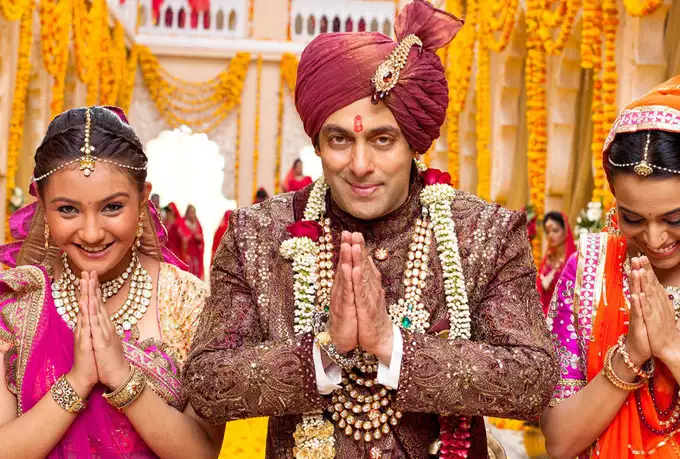 Aashika Bhatia with Salman Khan in movie Prem Ratan Dhan Payo