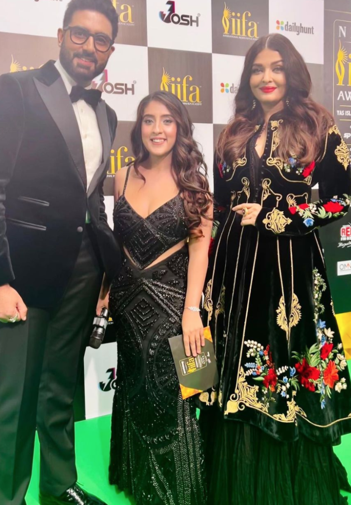 Sameeksha Sud Biography - Age, Career, Boyfriend, Family, Networth, Lifestyle 7 Sameeksha sud hosting iifa - wikibiotv.com