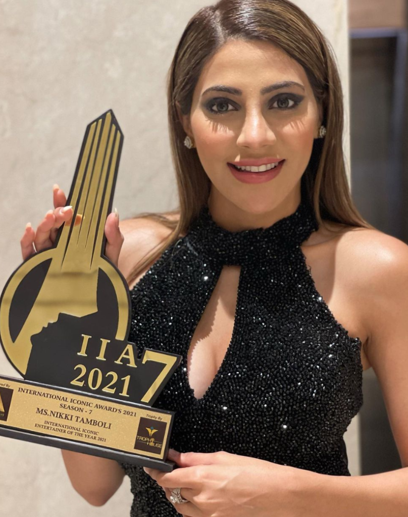 Nikki Tamboli got International Iconic Awards in 2021 - wikibiotv.com
