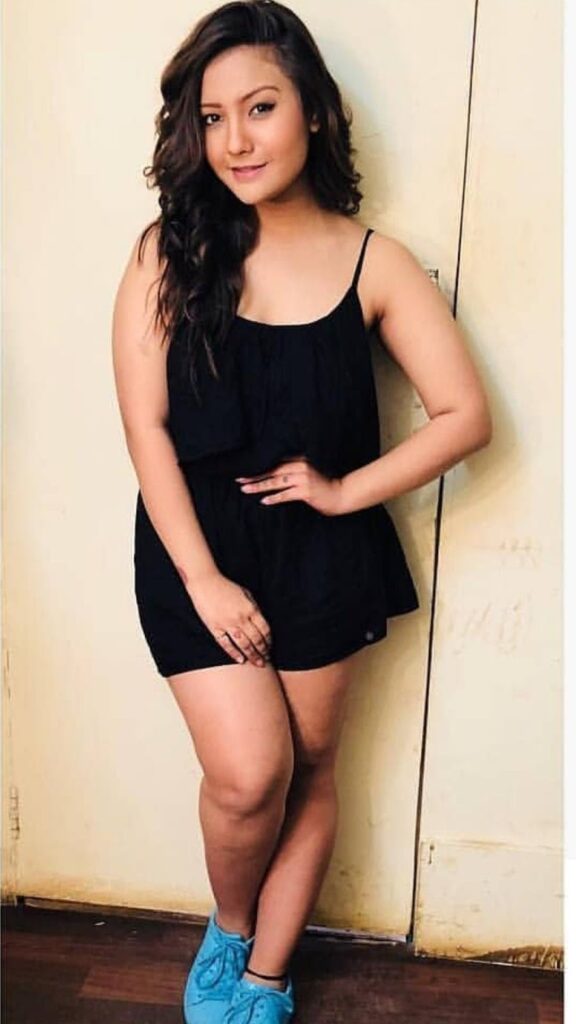 Aashika Bhatia body measurements