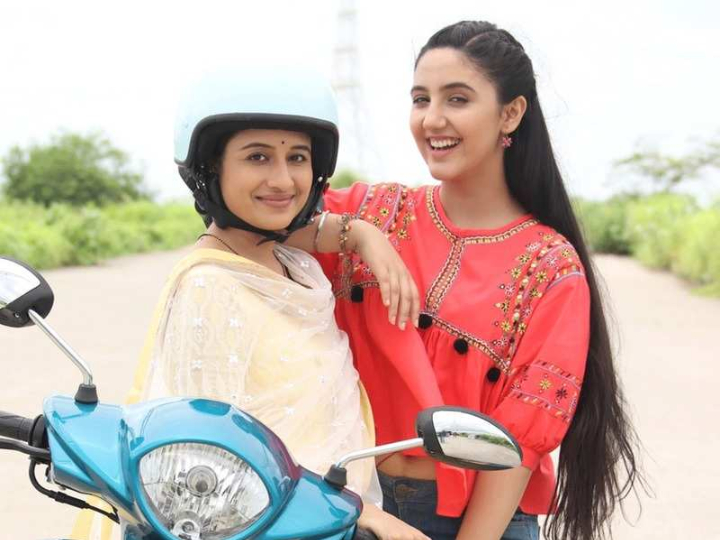 Ashnoor Kaur with Paridhi Sharma in sony tv show Patiala babes.