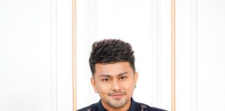 Awez Darbar Biography - Wikibiotv.com