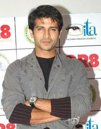 Dahan (Hotstar) Web Series Cast, Story, Release Date, Real Names 6 Ankur Nayyar will be seen in disney hotstar web series Dahan