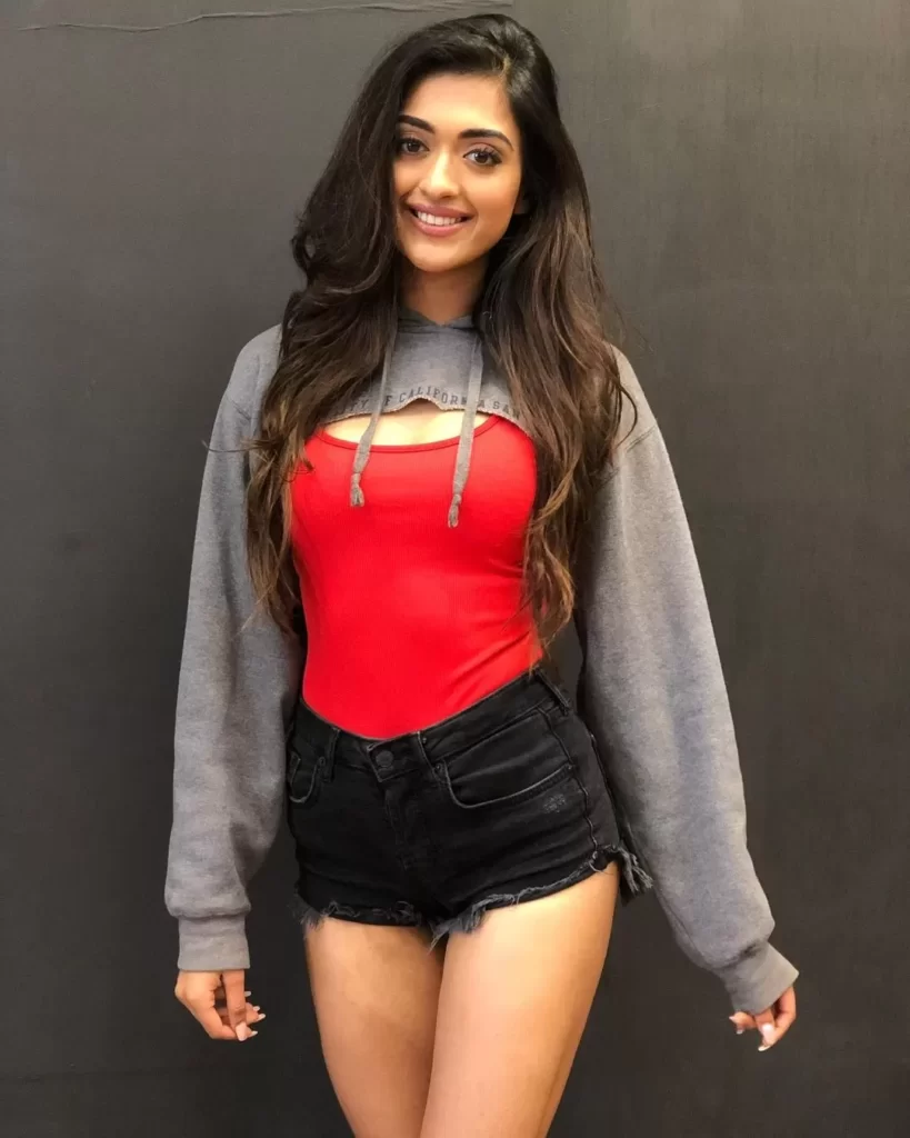 Ishq Express (Amazon Mini Tv Series) Cast, Real Names, Story, Episodes, Watch Time 2 Gayatri Bhardwaj as Tanya Basu in web series 'Ishq Express'