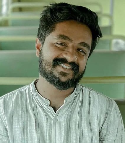 Meme Boys (Sony Liv) Web Series Cast, Story, Real Names, Episodes 4 Jayant as Shiv Kumar (Power) in meme boys web series - wikibiotv.com