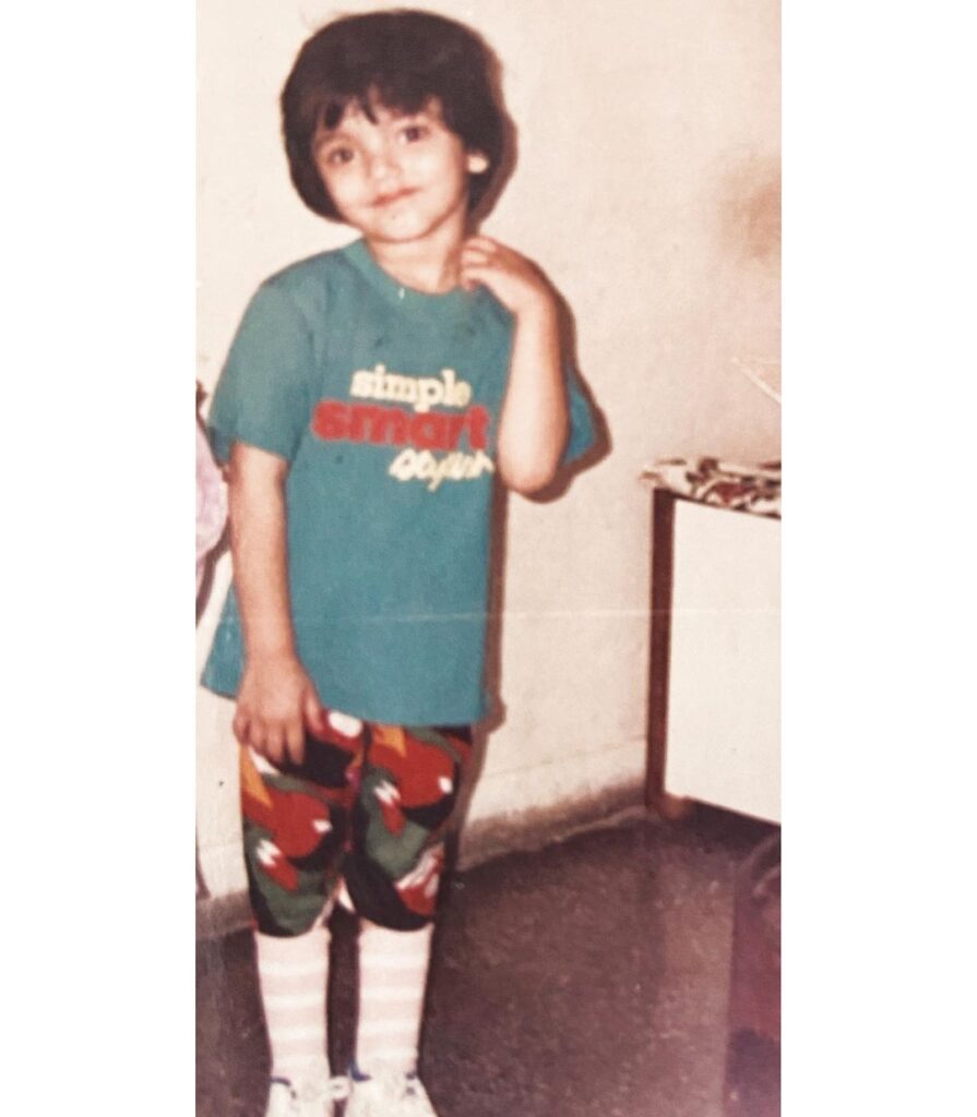 Manu Bisht Biography, Age, Height, Boyfriend, Family, Networth, Lifestyle 1 Manu Bisht Biography - See her cute childhood pic