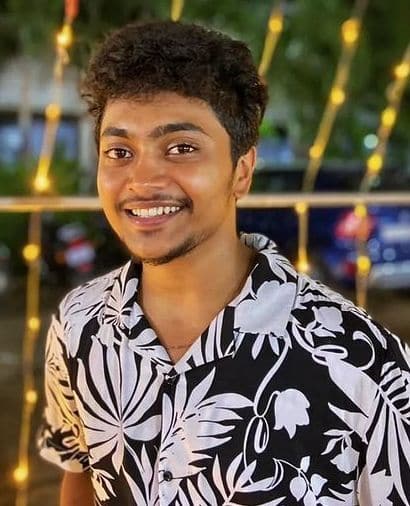 Meme Boys (Sony Liv) Web Series Cast, Story, Real Names, Episodes 5 Siddharth as Kartik (Jumbo) in Meme Boys - Wikibiotv.com