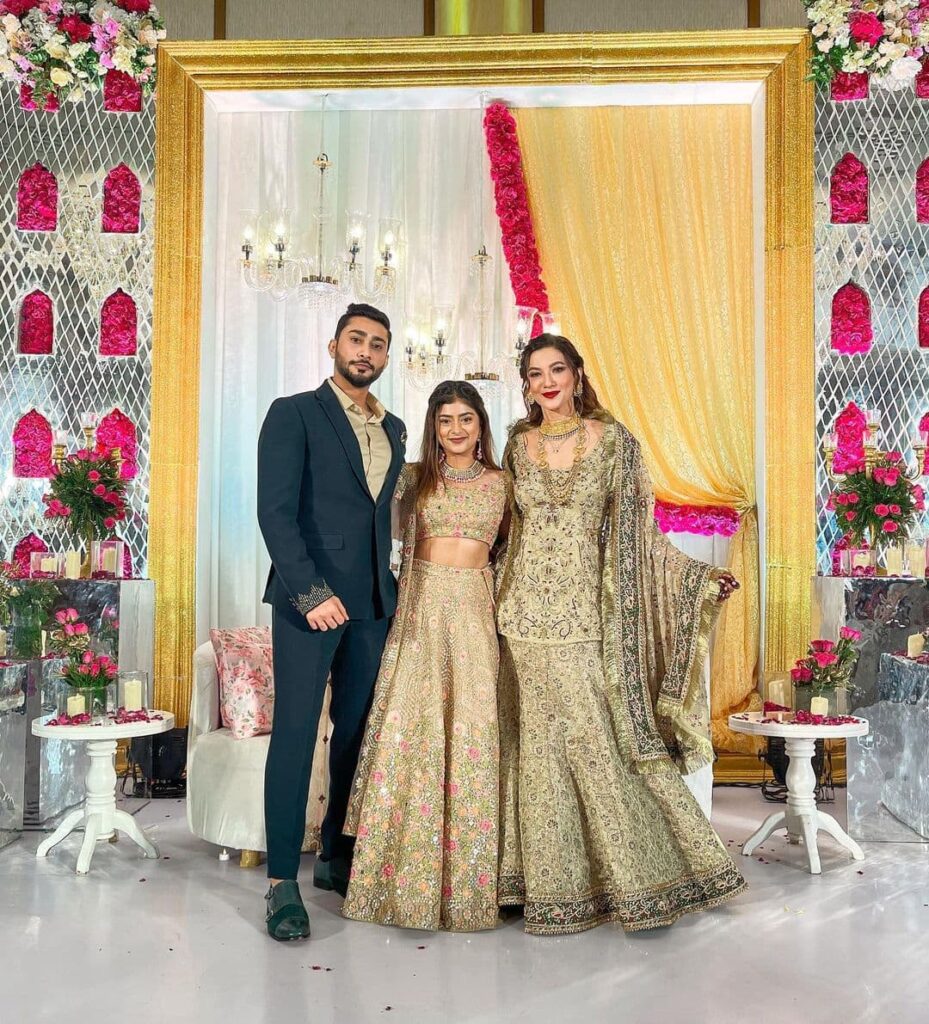 Anam with brother Zaid and bhabhi Gauhar Khan