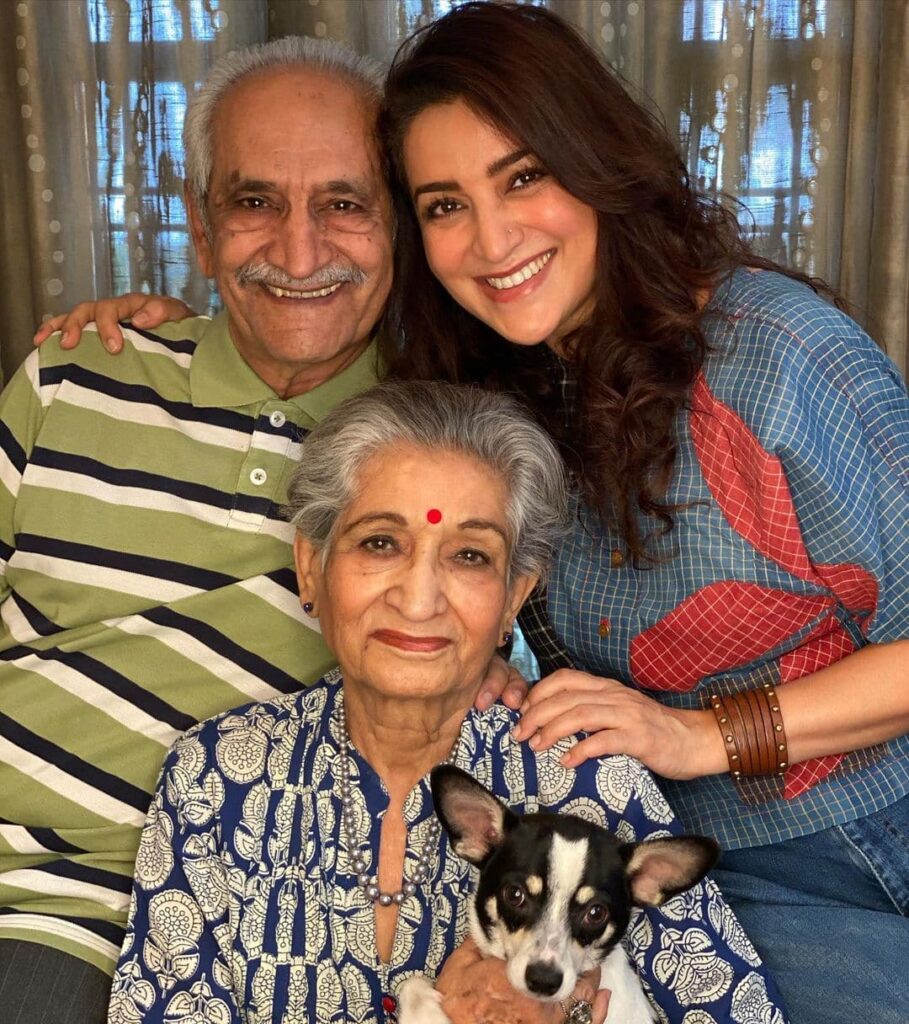 Tisca Chopra with father and her mother