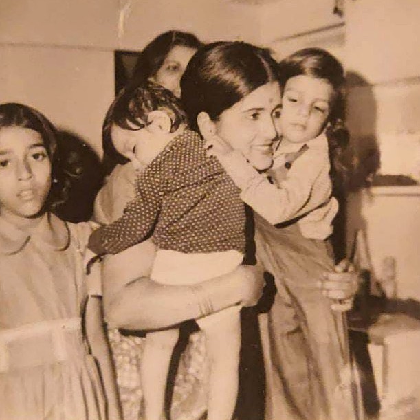 Amit Sial Age, Height, Wife, Family, Web Series, Movies, Net Worth 2 Amit Sial with his Mother