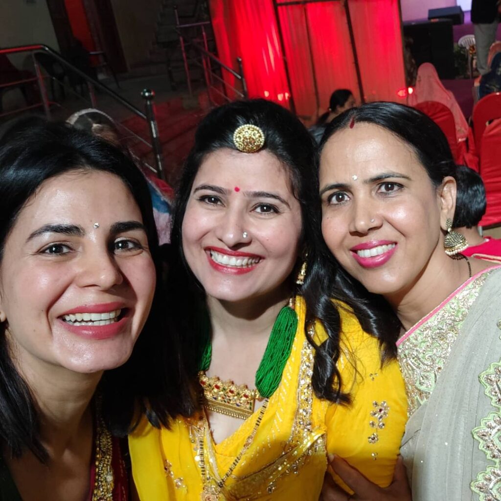 Kirti Sisters - Kiran & Kanchan (Pathologist)