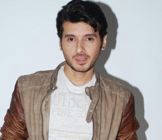 Divyendu sharma bio - wikibiotv