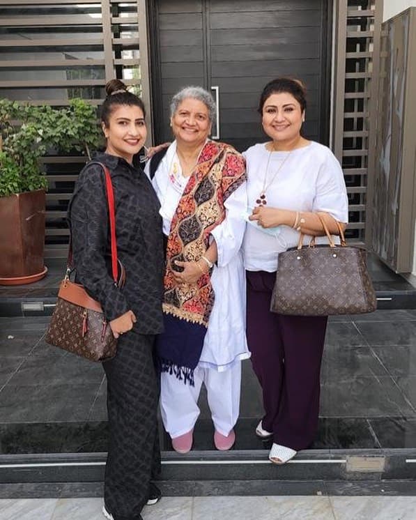 Gauhar Khan's mother and sisters