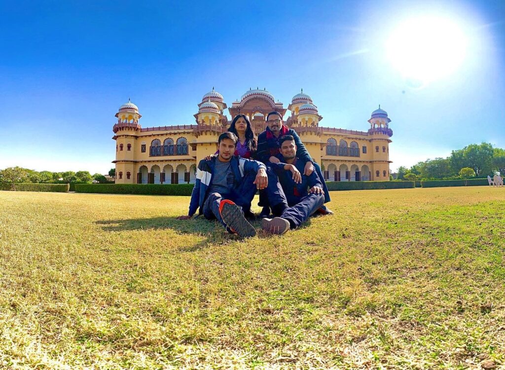 Pranay Pachauri with Parents and Brother 'Sameer'