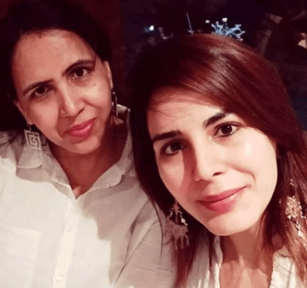 Kirti Kulhari with elder sister Kiran Kulhari