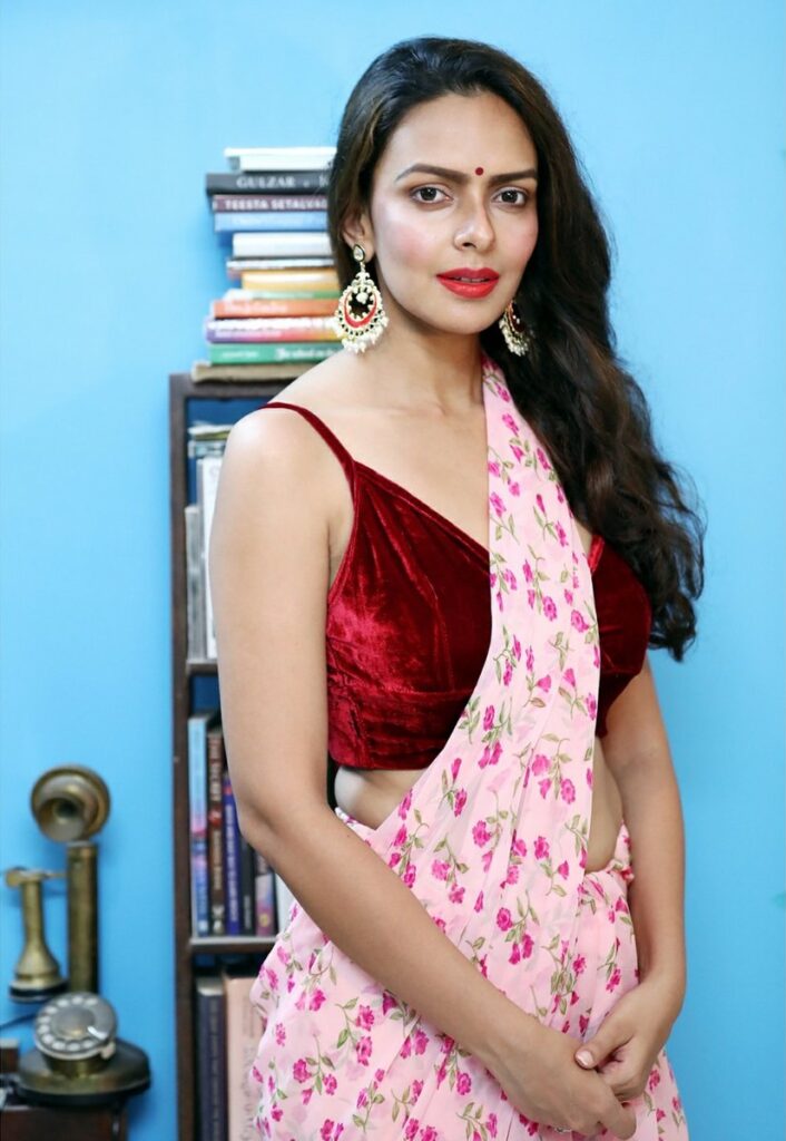 Womaniya Tv Show Cast Details - Atrangii OTT App and Channel 5 Bidita Bag