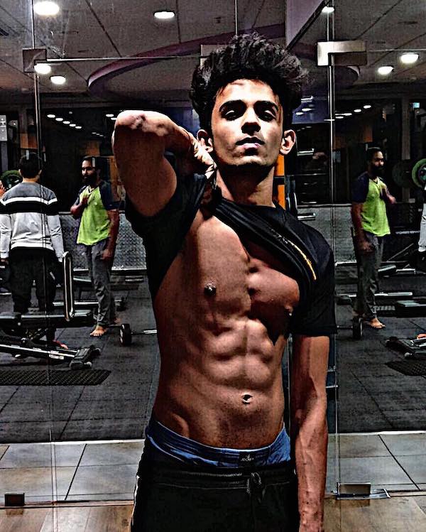 Dhruvin Busa Age, Height, Splitsvilla 14, Clubhouse, Tv Show, Instagram 1 Dhruvin Busa Height, Weight, Physique, Body Measurements