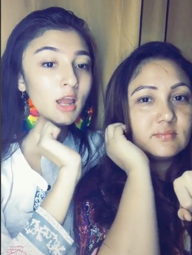 Oviya Darnal with her mother