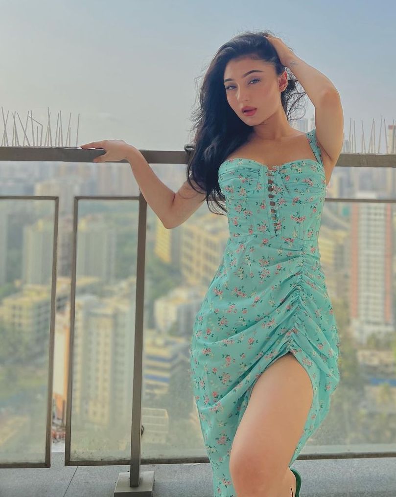 Oviya Darnal (Splitsvilla 14) Age, Height, DOB, Boyfriend, Net Worth 1 oviya darnal figure breast size and height