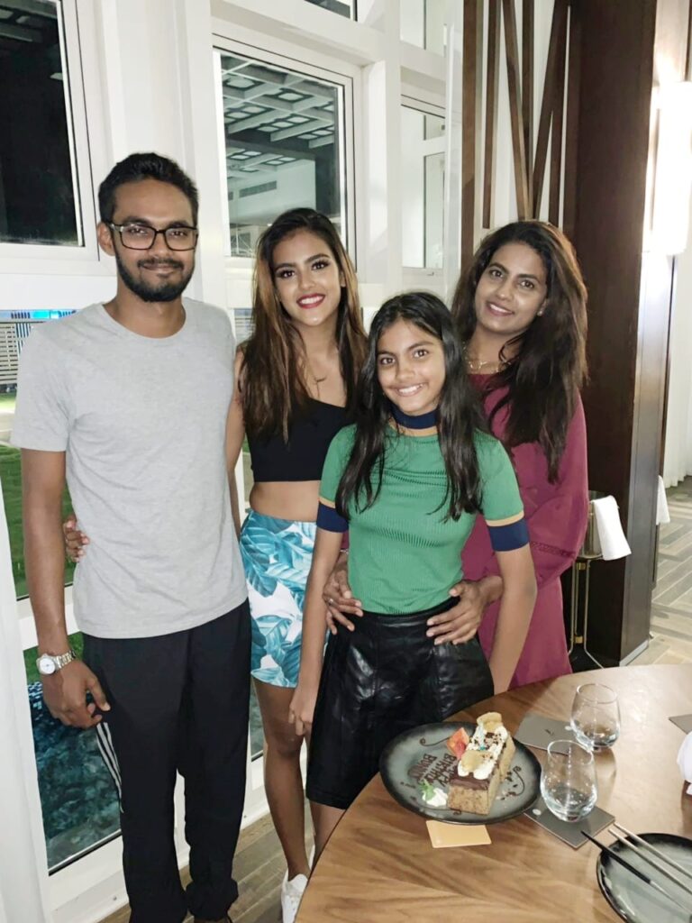 Shrea Prasad (Splitsvilla 14) Age, Boyfriend, Height, Family, Net Worth 2 Shrea Prasad with brother, sister and mother