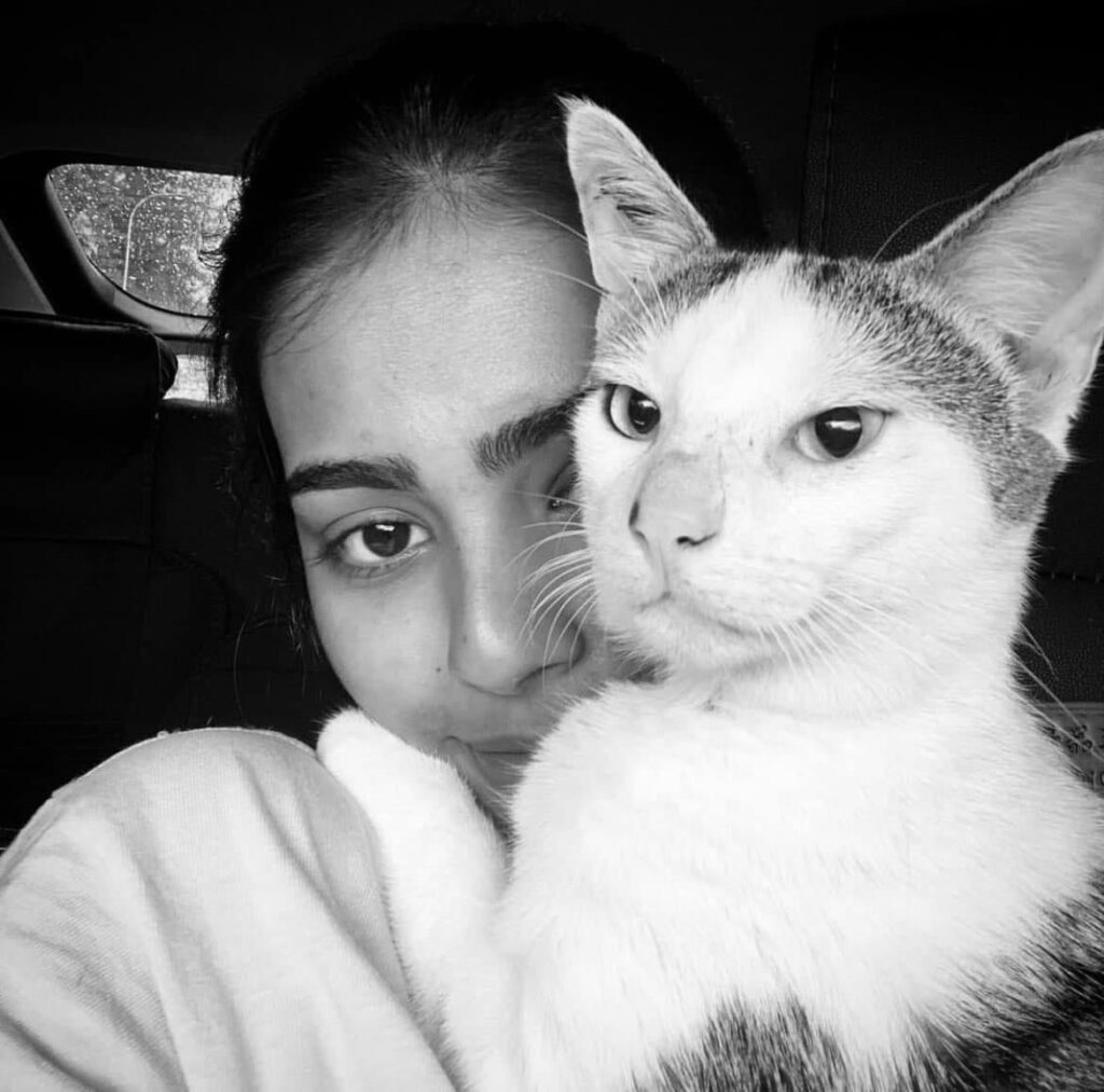 Shrea Prasad (Splitsvilla 14) Age, Boyfriend, Height, Family, Net Worth 4 Shrea Prasad's Cat
