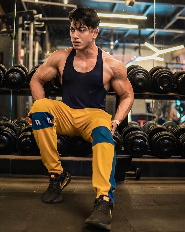 Sohail Shaikh aka Sohail D - Height Biceps Abs - body measurements