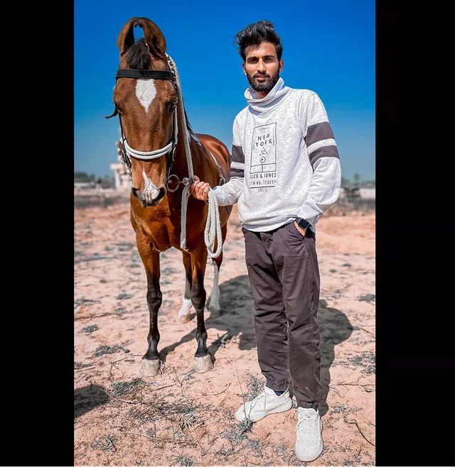MC Square Rapper (Abhishek Bainsla) Age | Height | Net Worth | Girlfriend | Hustle 2.0 Winner 1 MC Square real name Abhishek Bainsla Biography and Wiki