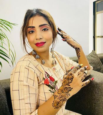 Wafa Web Series Cast (Ullu), Actress Name, Story, Release Date 3 Aayushi Jaiswal
