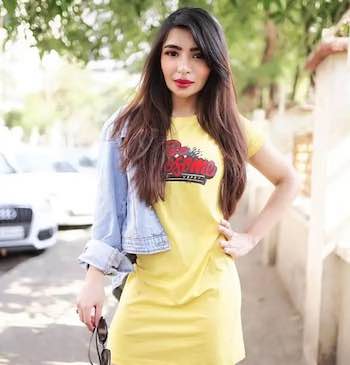 Palang Tod Beta Aashiq Baap Ayyash Cast, Story, Actress, Ullu App 3 Aditi Kohli Palang Tod web series actress copy