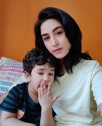 Maitree (Zee Tv) Serial Cast, Actors, Roles, Release Date, Promo 4 Khalida Jan