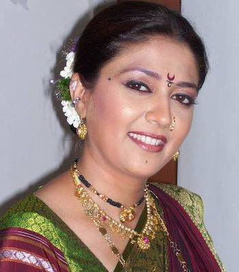 Teri Meri Doriyaan Cast (Starplus), Actors, Roles, Release Date 7 Lubna Salim