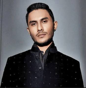 Jehanabad Web Series Cast (SonyLiv), Actors, Roles, Release Date 1 Ritwik Bhowmik in Jehanabad of love and war - 2023 - sonyliv web series