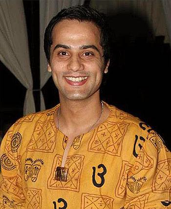 Teri Meri Doriyaan Cast (Starplus), Actors, Roles, Release Date 18 Sailesh Gulabani
