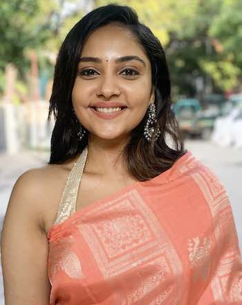 Ayali Web Series Cast (Zee5), Actors, Roles, Release Date, Trailer 10 Smruthi Venkat