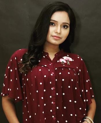 actress Neha Gupta in Ullu web series khidki