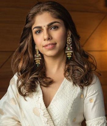 Heeramandi Web Series Cast (Netflix), Crew, Actors, Roles, Story, Photos, Release Date 4 Sharmin Segal in web series Heeramandi on Netflix