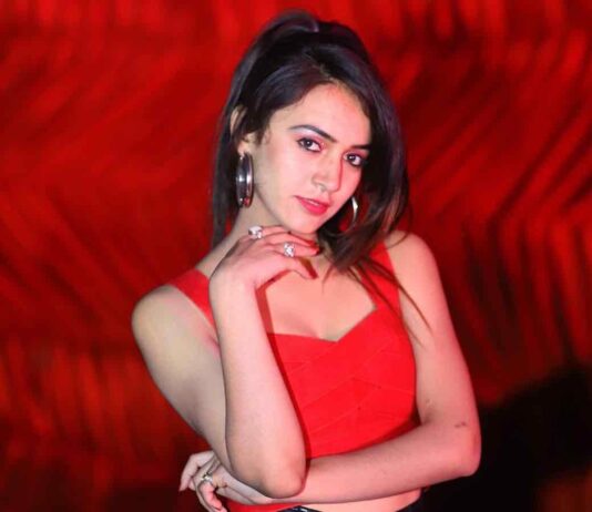 Zoey thakur actress