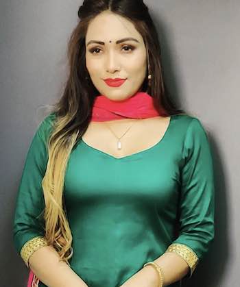 Zoya Rathore ullu actress