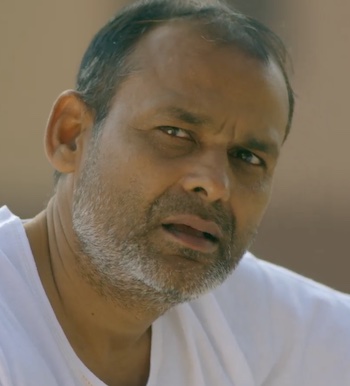 Malai Web Series Cast (Ullu), Actress Name, Role, Story, Photos, Release Date 5 Playing the role of mamaji in ullu web series Malai