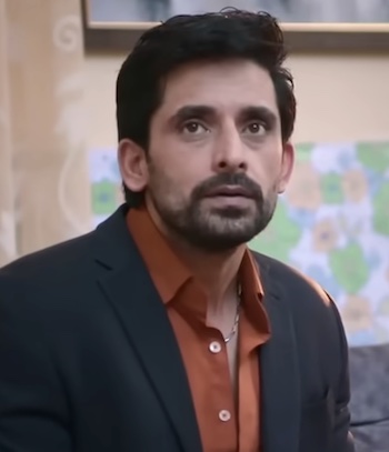 Secretary Web Series Cast (Ullu), Actress, Roles, Story, Photos, Release Date 3 Actor playing the role of Boss in Ullu web series Secretary