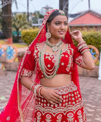 Shyna Khatri Age, Figure, Web Series, Photos, Instagram, Income 1 Shyna Khatri in bride look