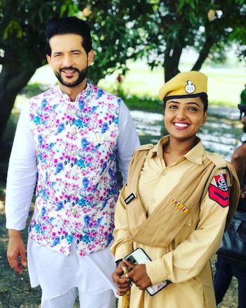 Shyna Khatri with hiten tejwani