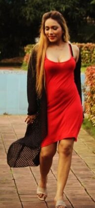 Zoya Rathore Age, Bio, Figure, Husband, Web Series, Movies.