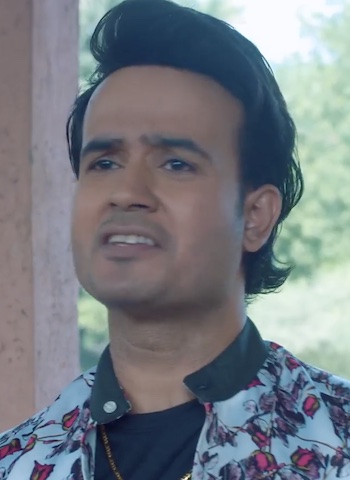 Devrani Jethani aur Woh Web Series Cast, Actress, Roles, Release Date 3 Playing the role of Sarju in web series Devrani Jethani aur woh.