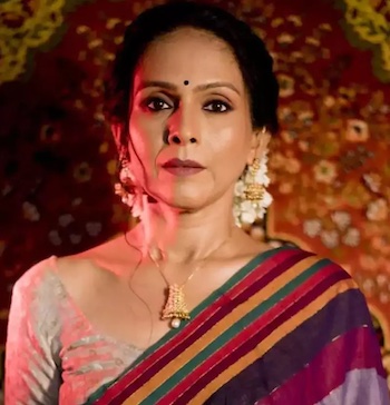 Aishwarya Narkar is playing the role of Ganesh's mother in hindi web series Taali currently streaming on Jio cinema ott app.